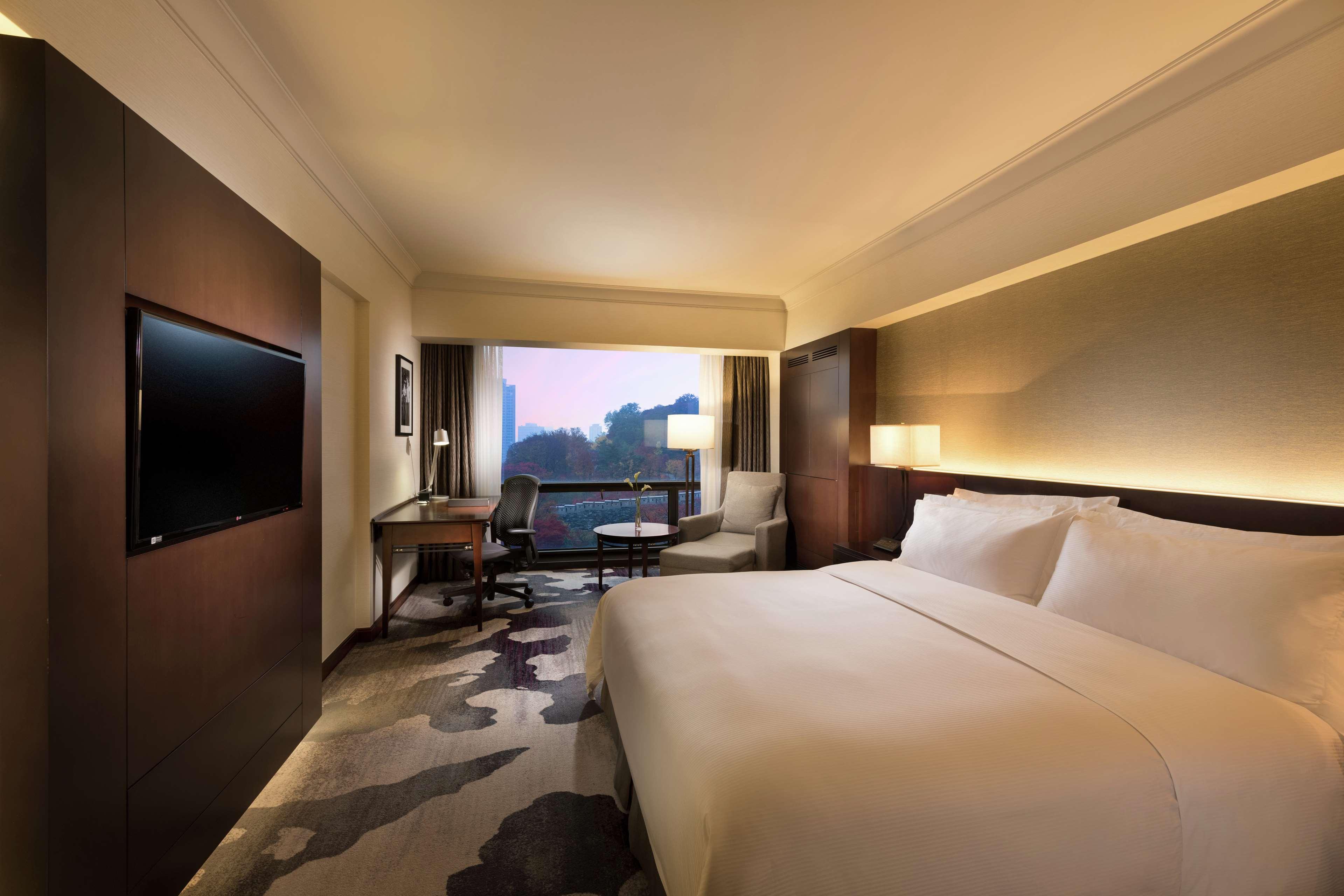 Отель Millennium Hilton Сеул Экстерьер фото