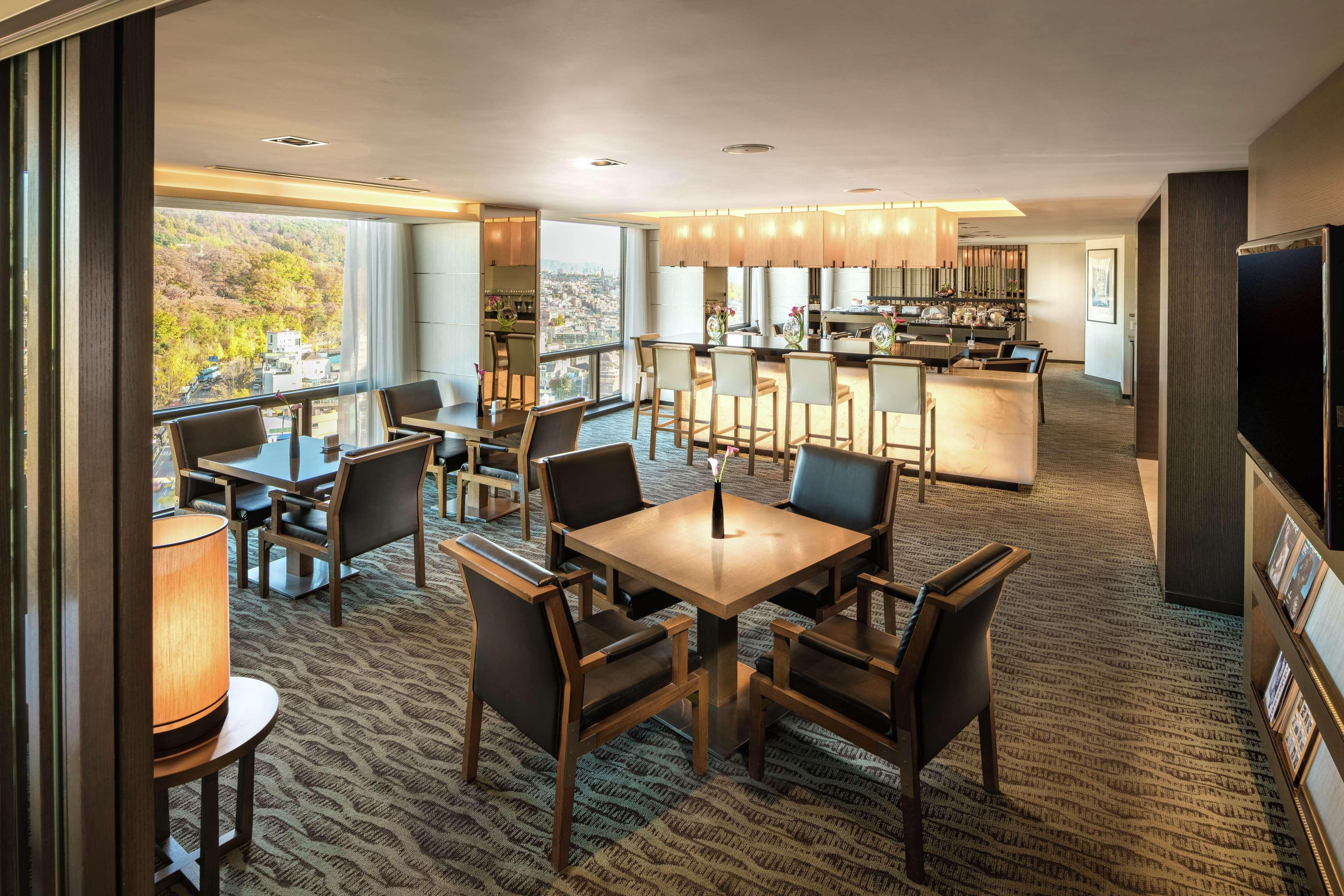 Отель Millennium Hilton Сеул Экстерьер фото