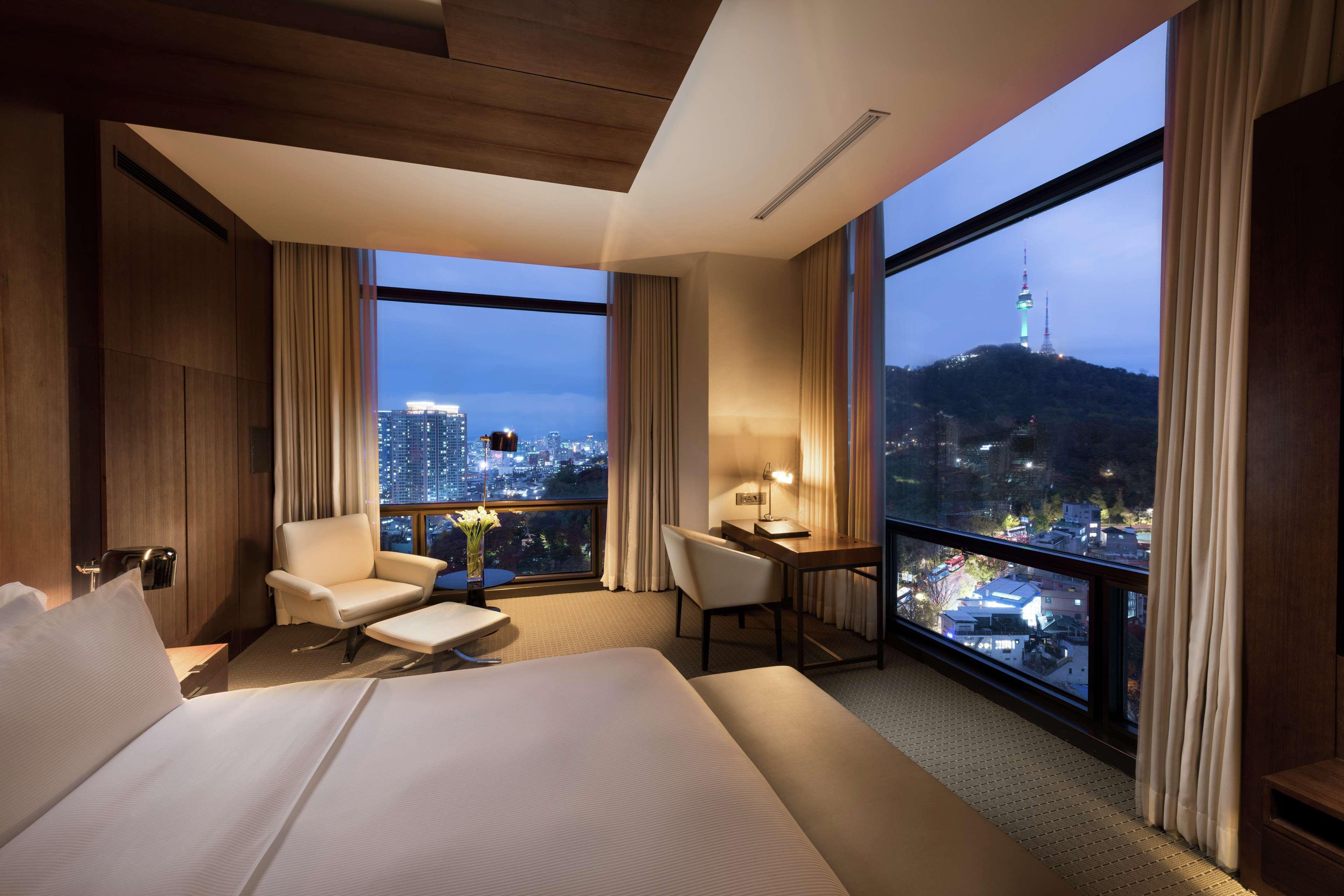 Отель Millennium Hilton Сеул Экстерьер фото