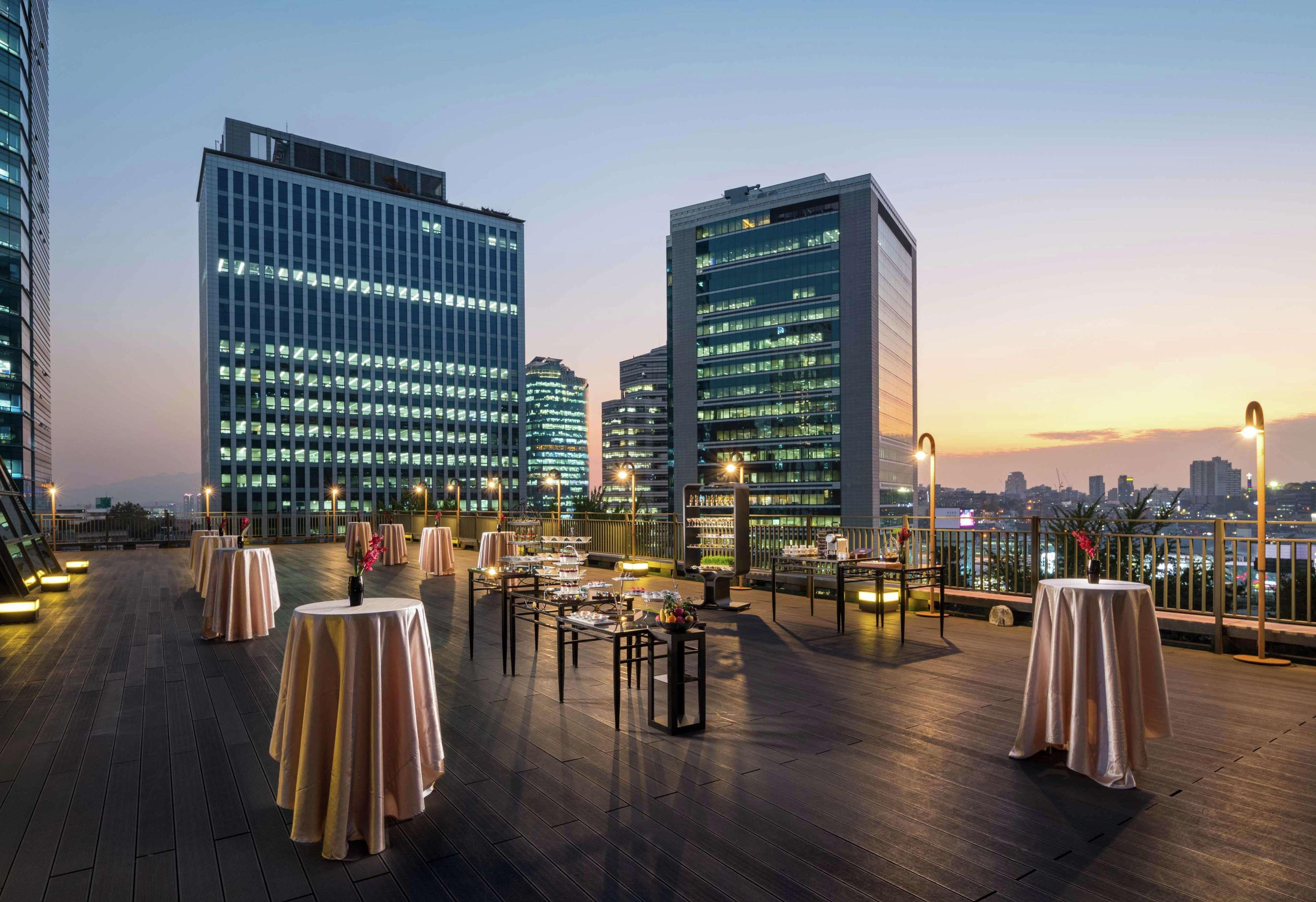 Отель Millennium Hilton Сеул Экстерьер фото