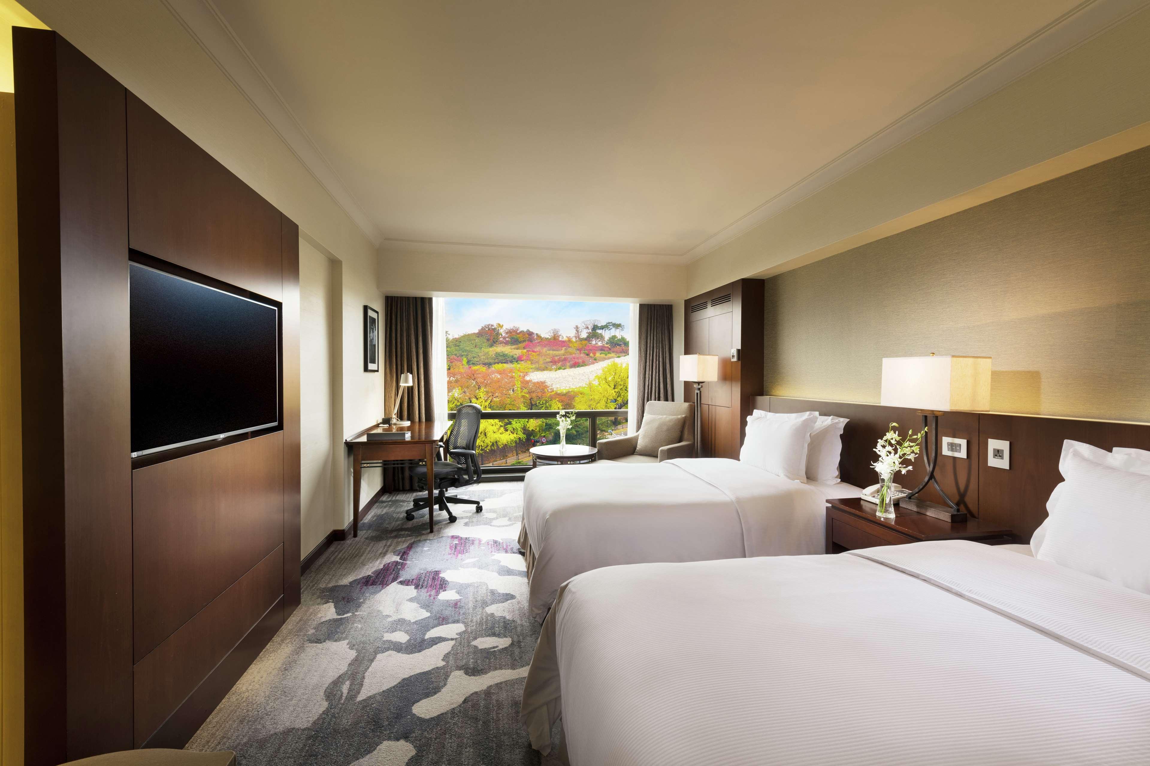 Отель Millennium Hilton Сеул Экстерьер фото